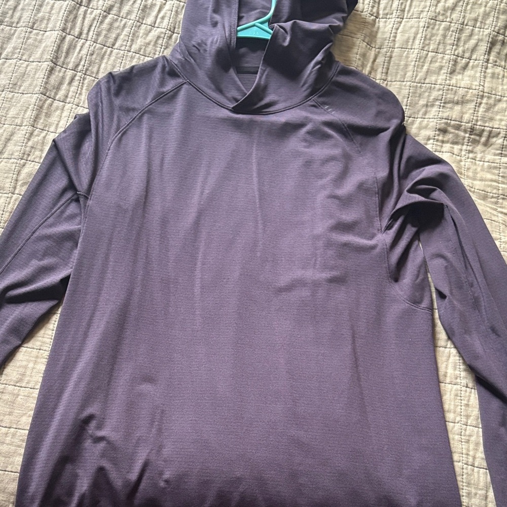 NWOT Lululemon License to Train hoodie 
Purple